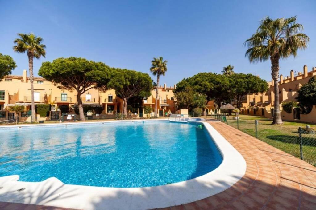 Amplio apart con WI-FI y Aire Acondicionado para descansar y relajarse Chiclana de la Frontera Bagian luar foto