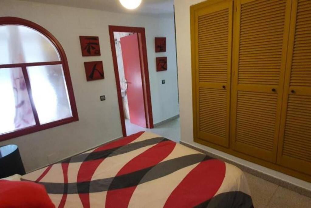 Amplio apart con WI-FI y Aire Acondicionado para descansar y relajarse Chiclana de la Frontera Bagian luar foto