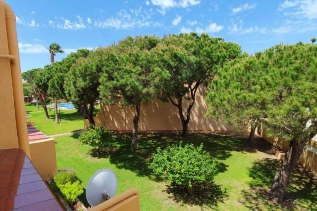 Amplio apart con WI-FI y Aire Acondicionado para descansar y relajarse Chiclana de la Frontera Bagian luar foto